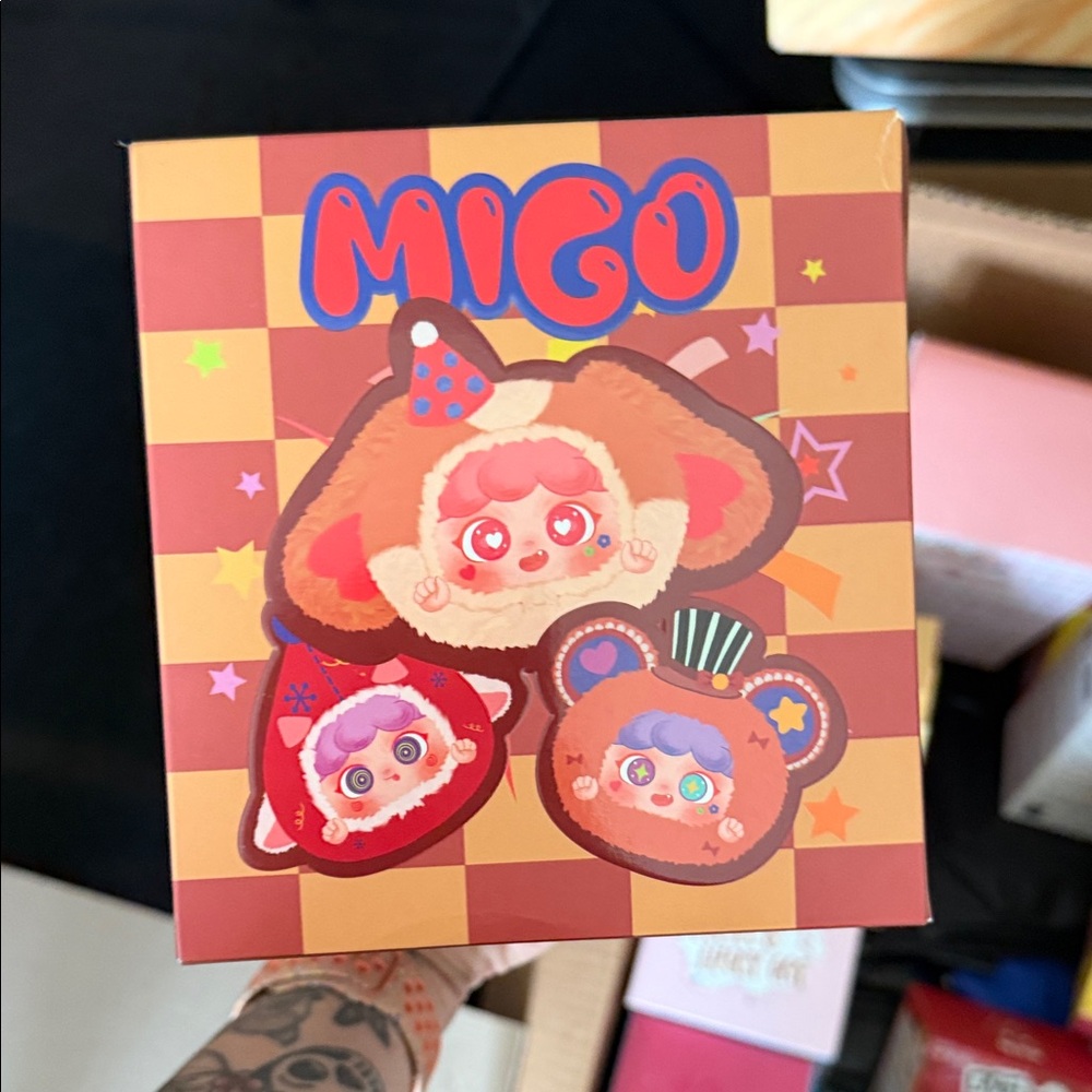 MIGO Cartoon Character Box
